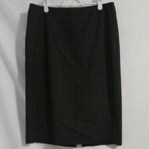 L'OFFICIEL | size 8 | Striped Charcoal Skirt | Zip Back | Made In Canada | GUC